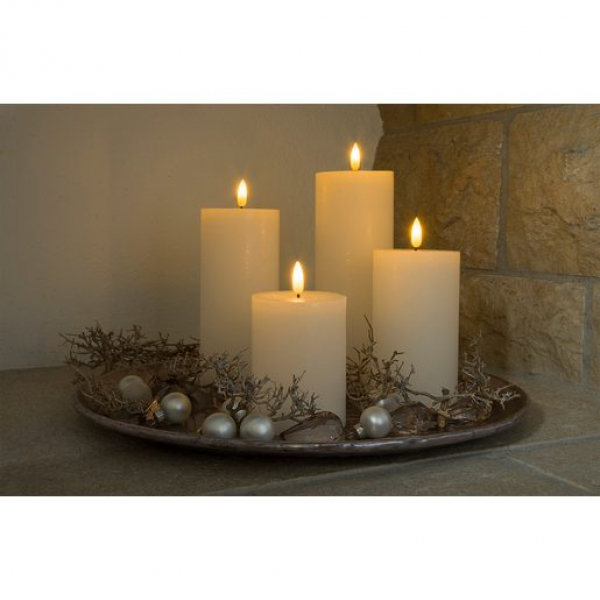 Indoor Flat LED Candle Set large white, 4 Kerzen mit DM 7,5cm, Höhen: 10cm, 13,5cm, 17cm und 20cm, IP20, benötigt 8x AA 1,5V Batterien